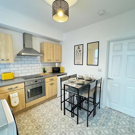 Cosy Home In Barnsley Centre Екстер'єр фото