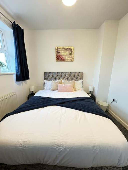 Cosy Home In Barnsley Centre Екстер'єр фото