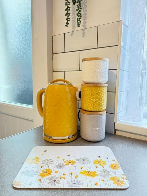 Cosy Home In Barnsley Centre Екстер'єр фото
